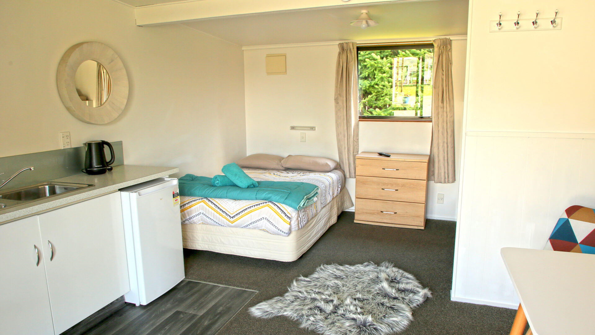 Cosy Kitchen Cabin at Picton TOP 10 Holiday Park.