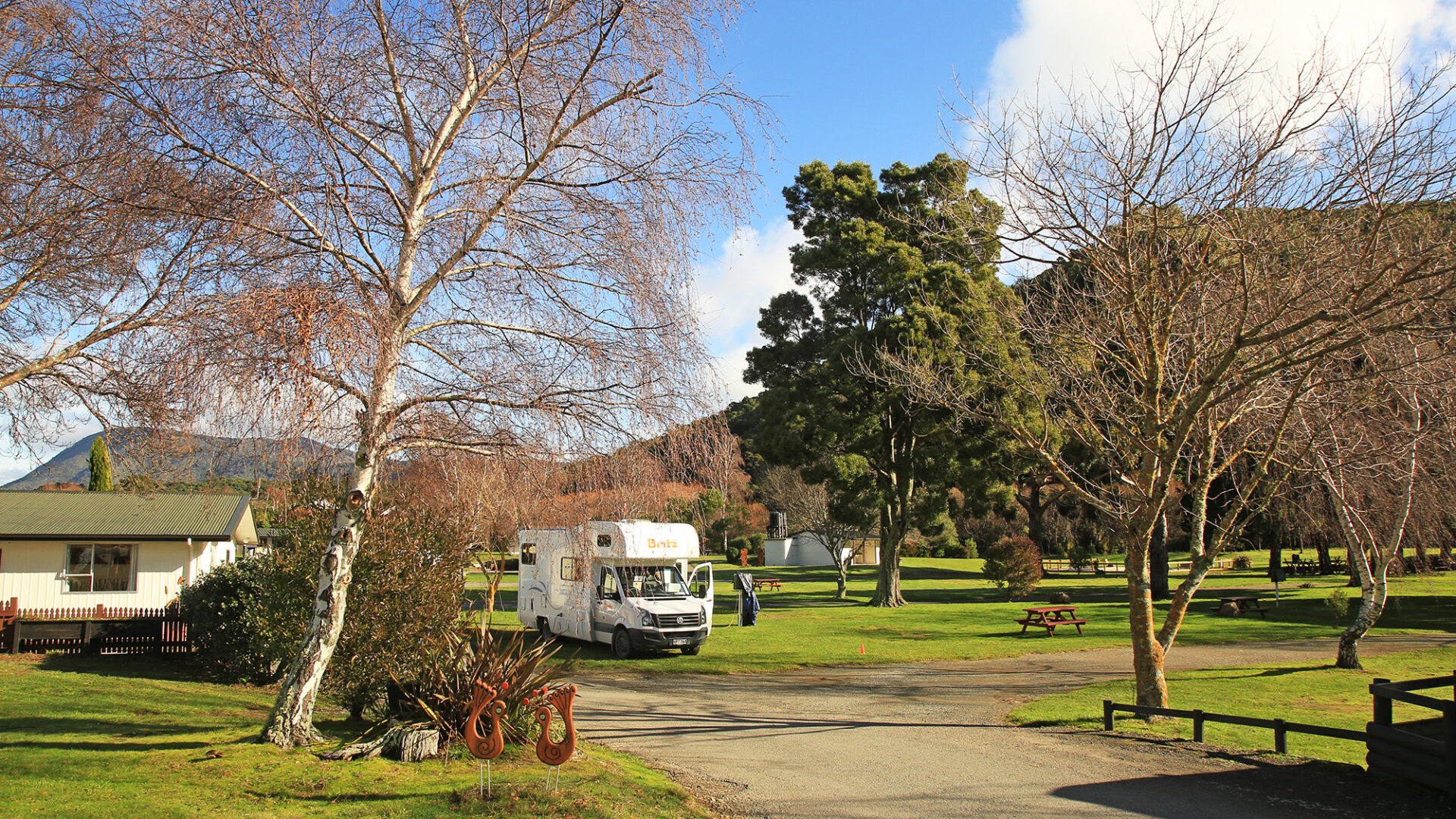 The spacious, leafy grounds of Picton TOP 10 Holiday Park.